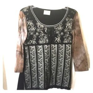 Woman’ s casual top